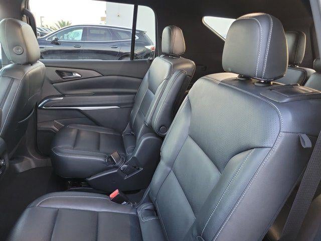 2025 Chevrolet Traverse FWD LT