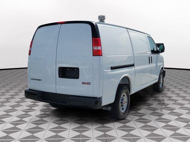 2025 GMC Savana Cargo Base