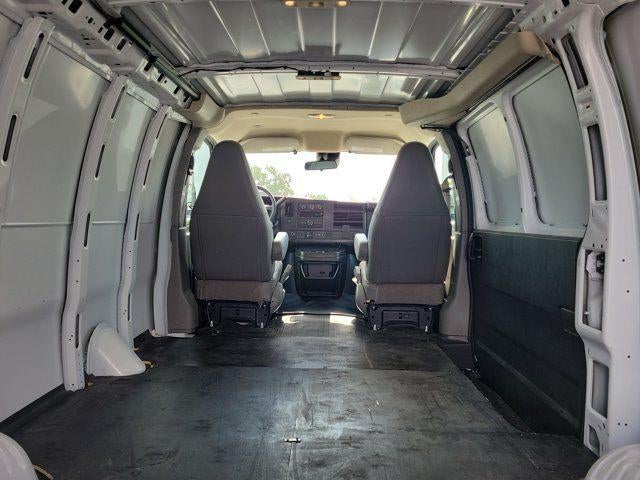 2025 GMC Savana Cargo Base