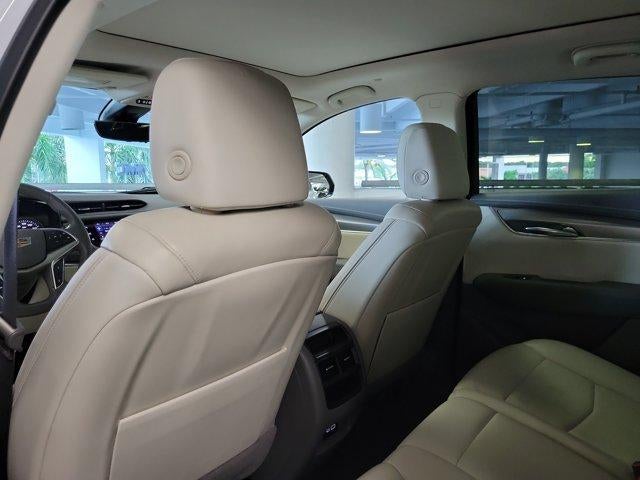 2022 Cadillac XT5 FWD Premium Luxury