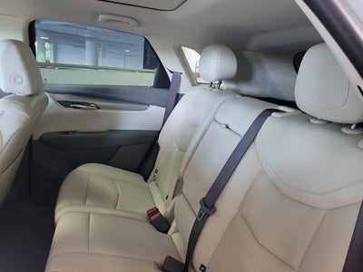 2022 Cadillac XT5 FWD Premium Luxury