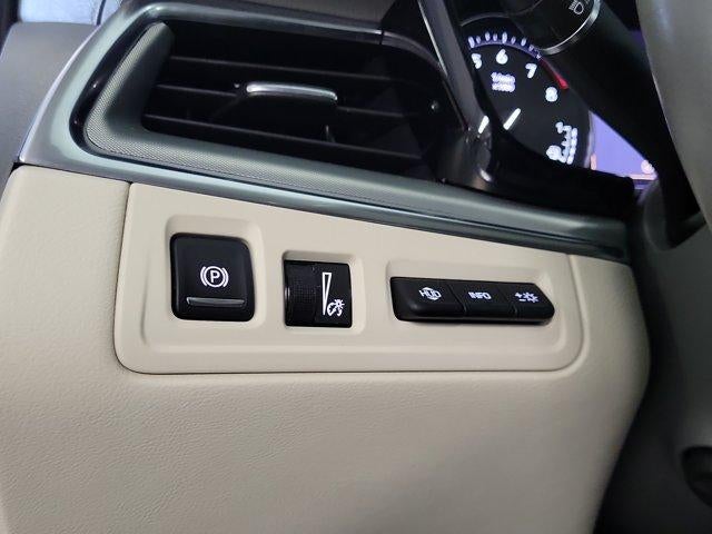 2022 Cadillac XT5 FWD Premium Luxury