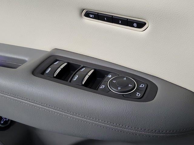 2022 Cadillac XT5 FWD Premium Luxury