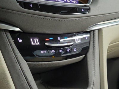 2022 Cadillac XT5 FWD Premium Luxury