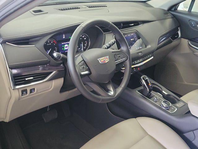 2022 Cadillac XT4 FWD Luxury