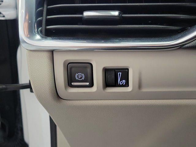 2022 Cadillac XT4 FWD Luxury