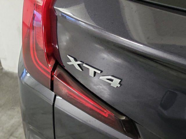 2023 Cadillac XT4 FWD Premium Luxury