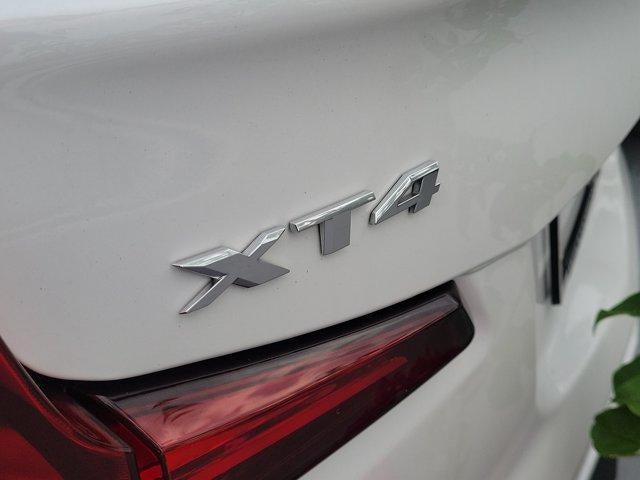 2023 Cadillac XT4 FWD Premium Luxury