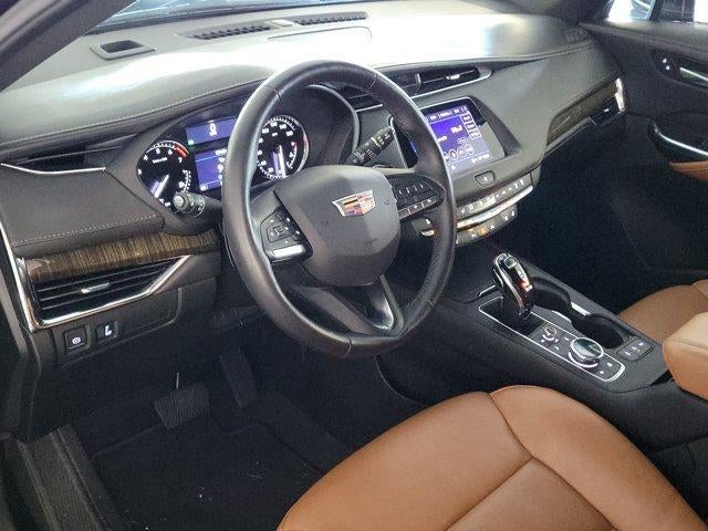 2023 Cadillac XT4 FWD Premium Luxury