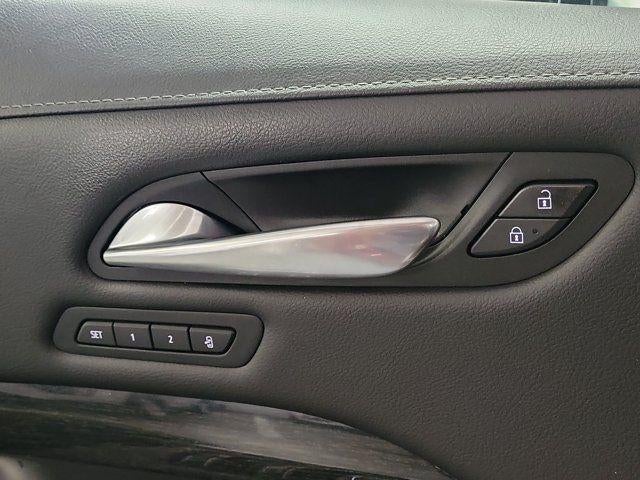 2022 Cadillac XT4 FWD Premium Luxury