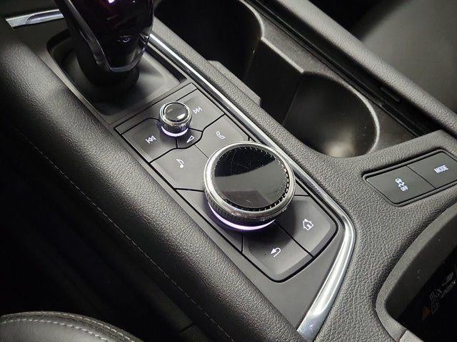 2022 Cadillac XT5 FWD Premium Luxury