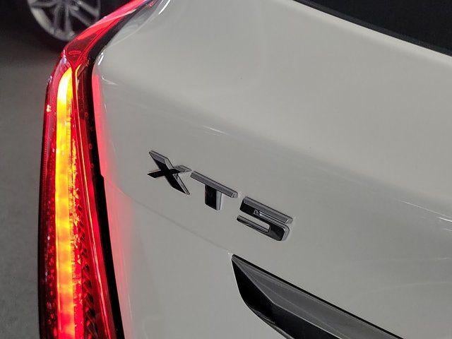 2022 Cadillac XT5 FWD Premium Luxury
