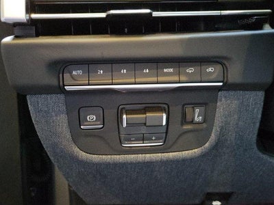 2026 Cadillac Escalade ESV 4WD Platinum Luxury