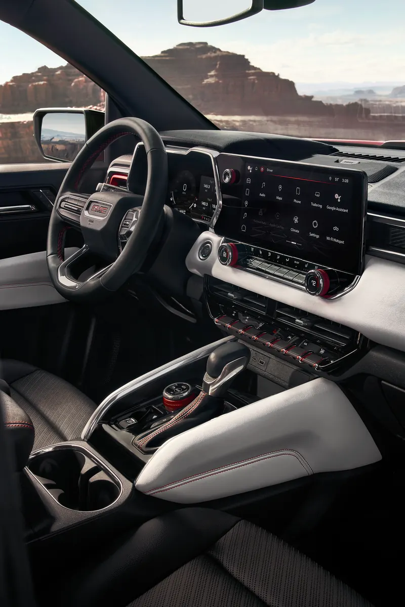 2026 GMC Canyon infotainment system at Williamson Buick GMC in Miami FL